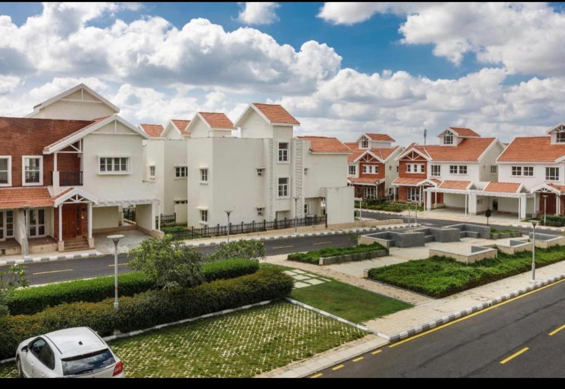 Prestige Augusta Golf Village Villa *