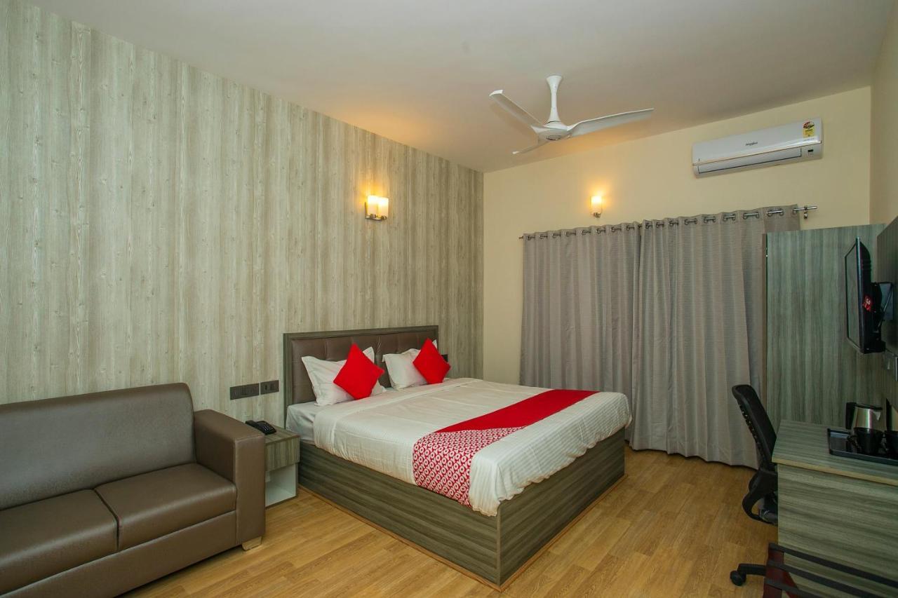 Hotel Collection O Premium Eden Au Near Sri Someshwara Swami Temple