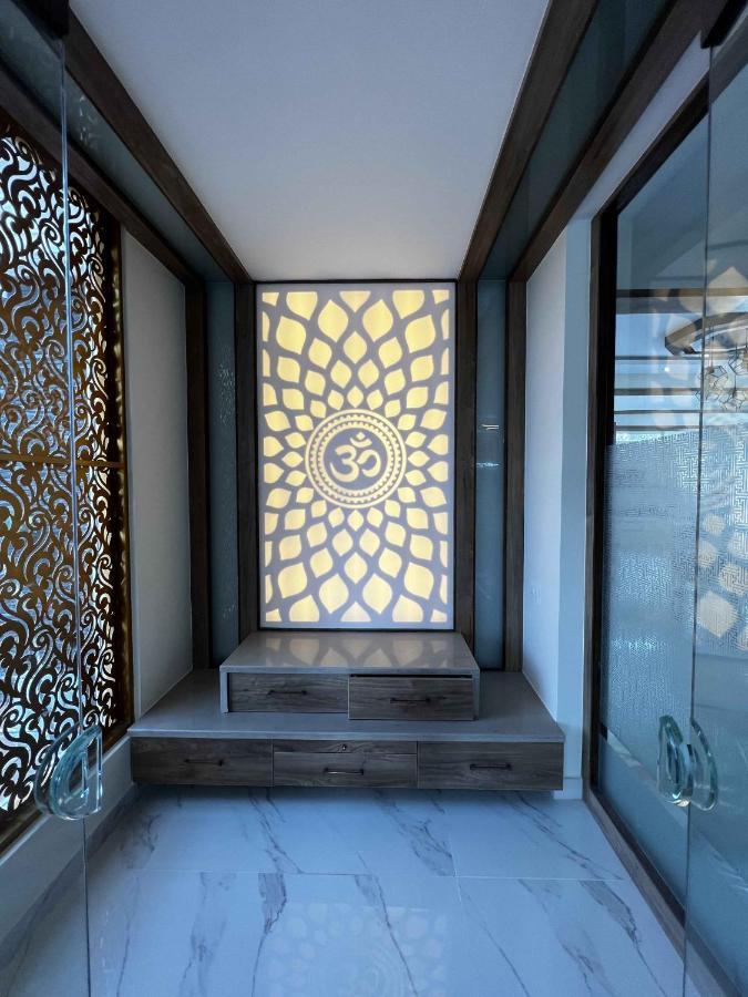 Oak Dreams ,orchid Nirvana Villa Bangalore