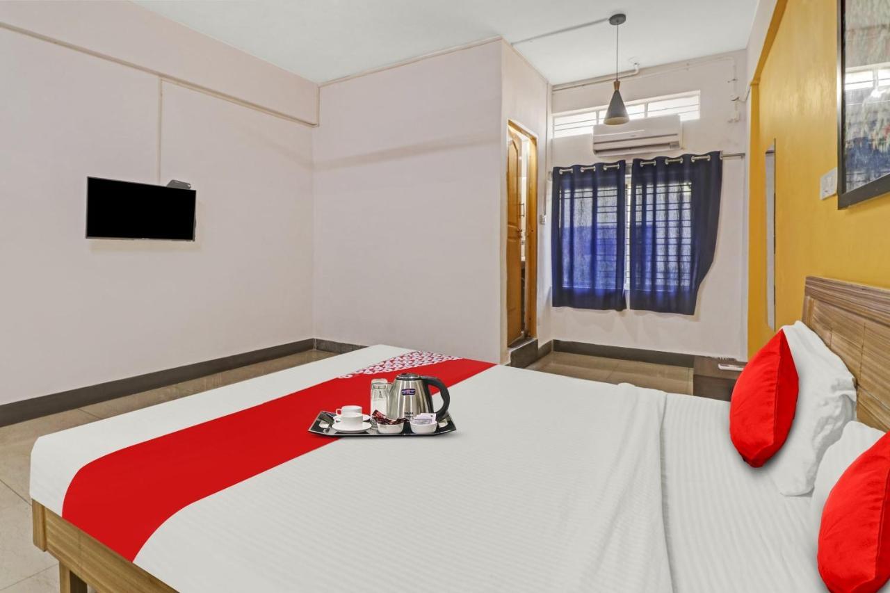 Super Oyo Flagship Elite Near Sri Sathya Ganapathi Shirdi Saibaba Temple 3*