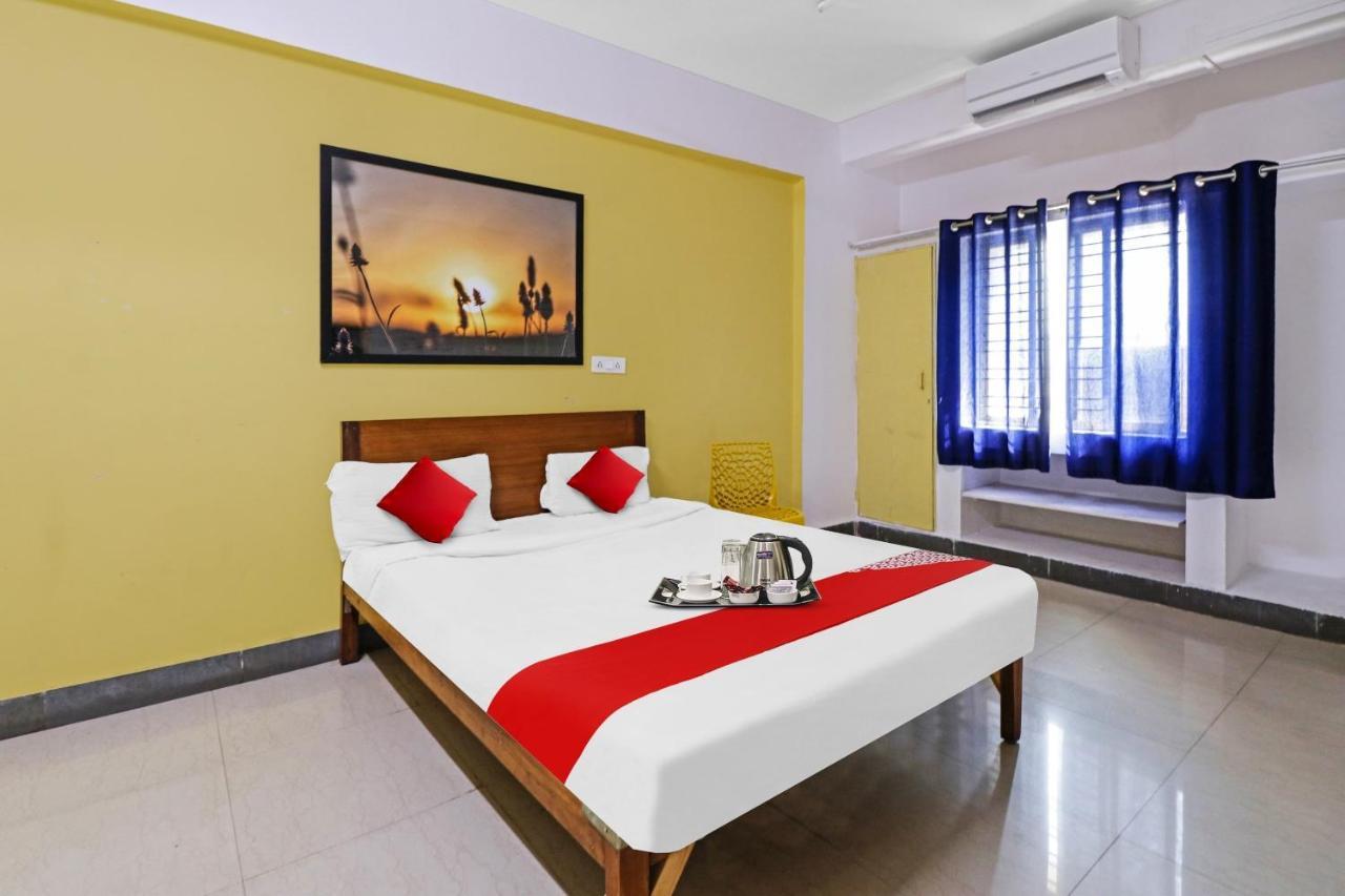 Super Oyo Flagship Elite Near Sri Sathya Ganapathi Shirdi Saibaba Temple 3*