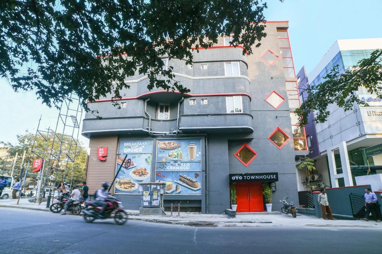 Hotel Townhouse Chic 364 Richmond Road Near Cubbon Park Bangalore