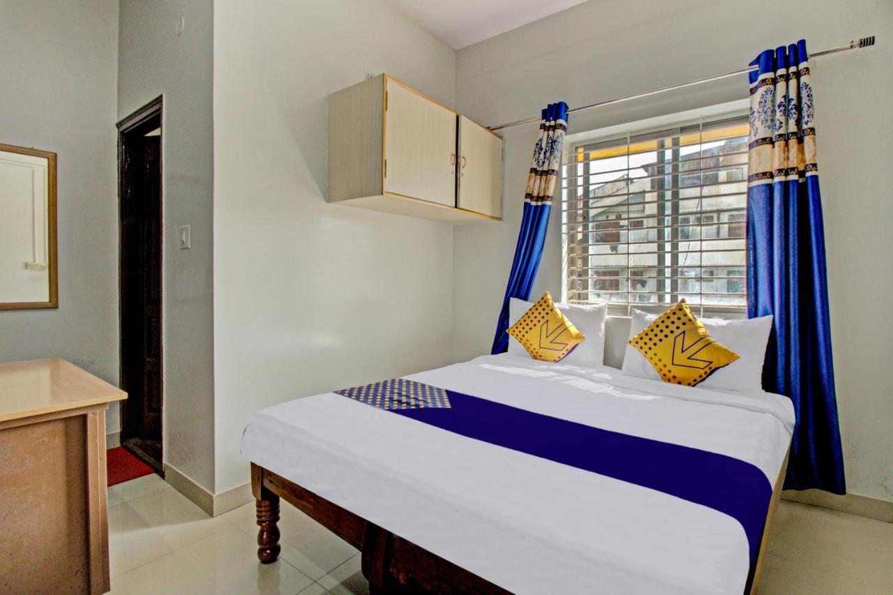 Spot On A Class Suites Near Hare Krishna Hill 2*