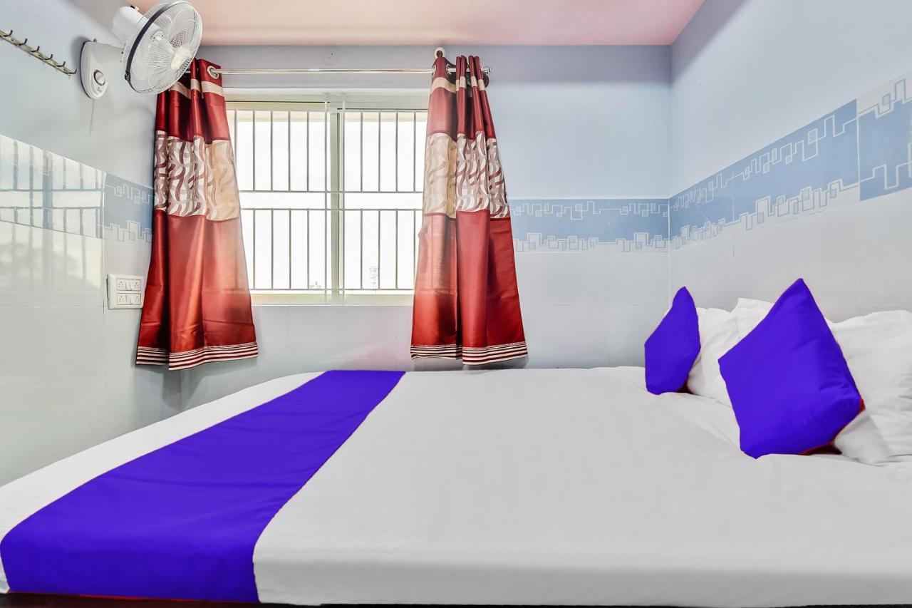Spot On Gayatri Comforts Hotel 2*