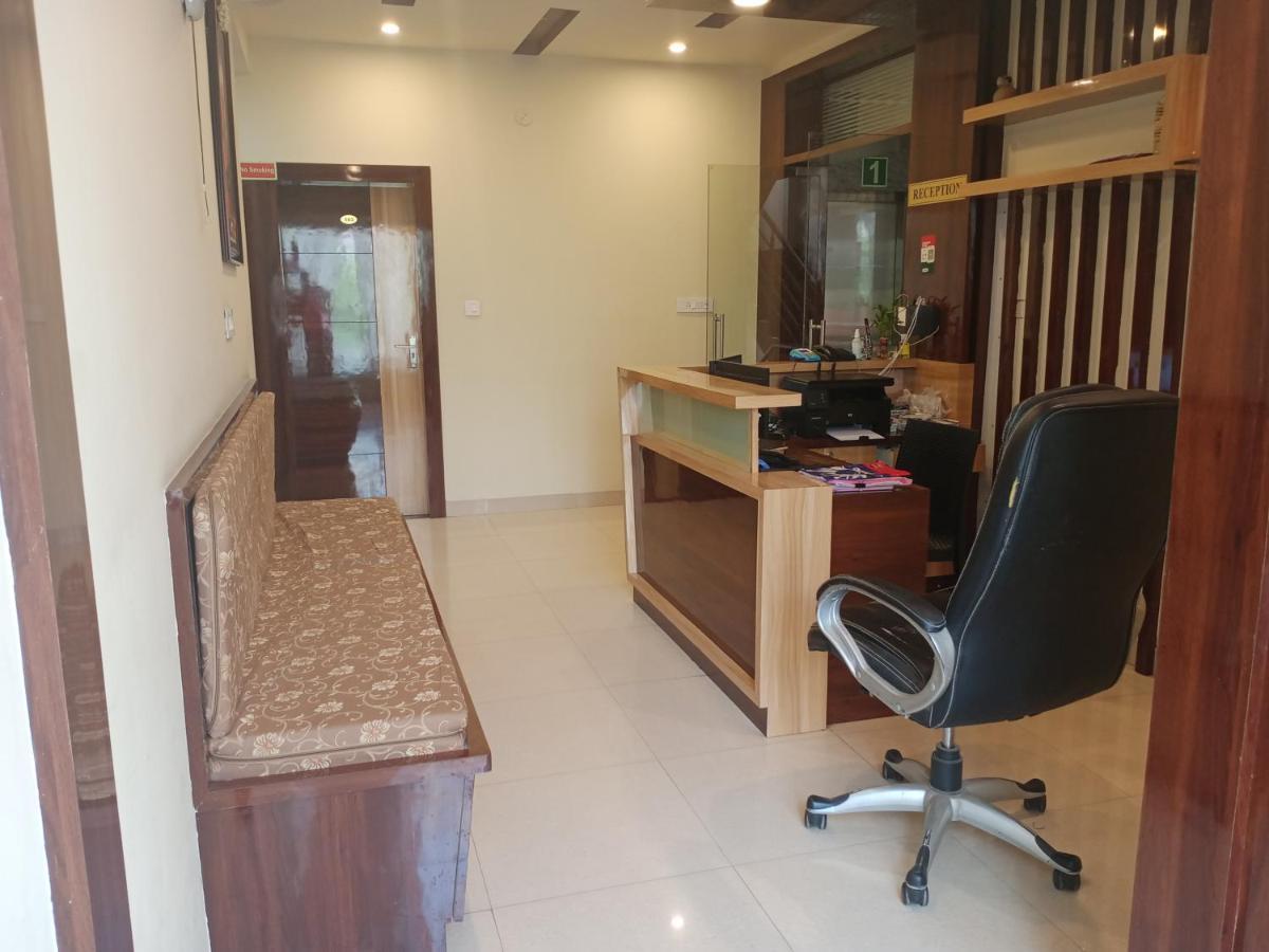 Royal Blue Meridian Hotel 4*