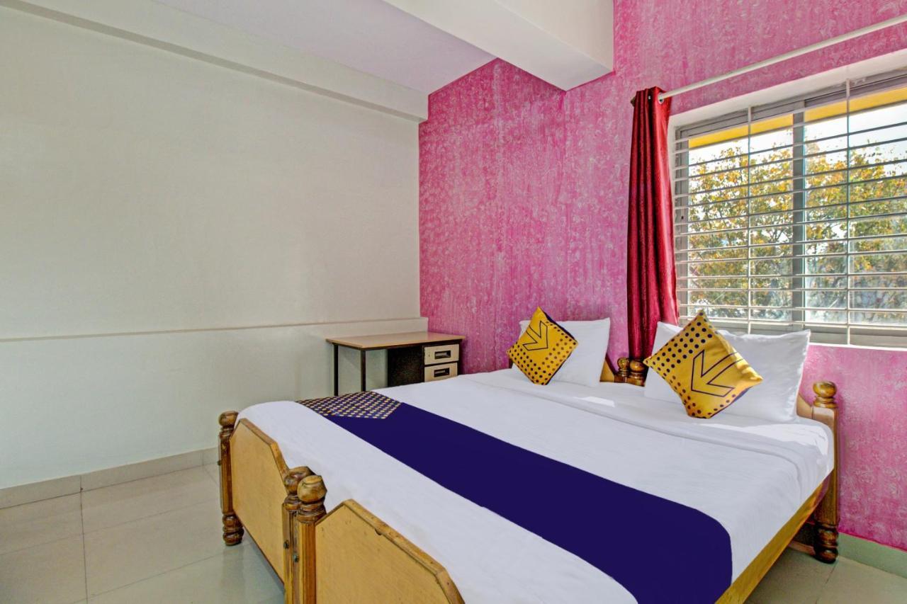 Spot On A Class Suites Near Hare Krishna Hill 2* Bangalore