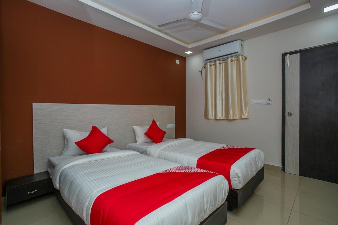 O Varcity Phi Premium Pavilion ,above Hdfc Bank ,near Anjaneya Temple Madiwala, Hosur Main R Hotel