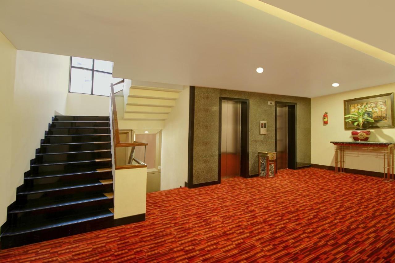 Monarch Luxur - Infantry Road 4* Bangalore