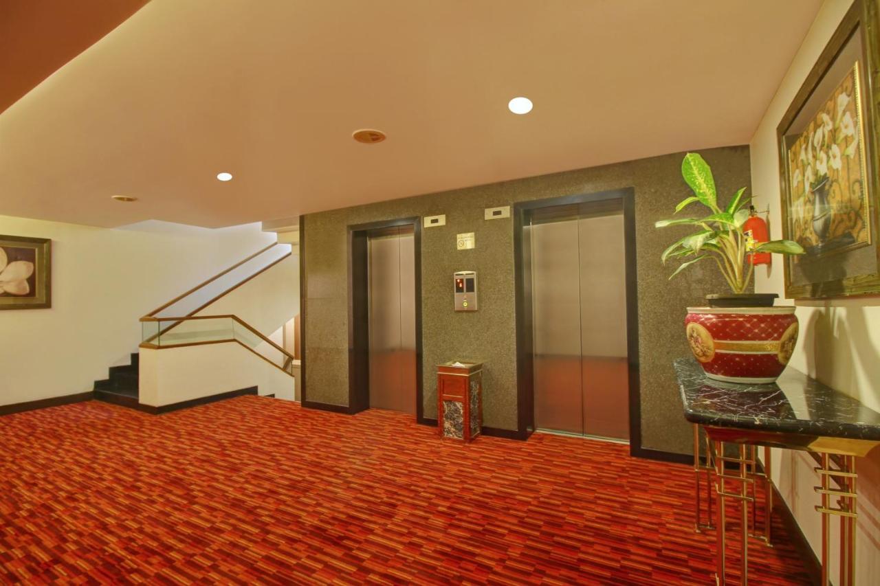 Monarch Luxur - Infantry Road Bangalore