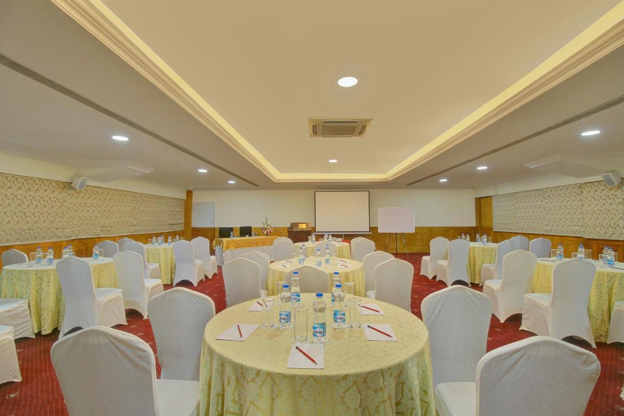 Monarch Luxur - Infantry Road 4* Bangalore