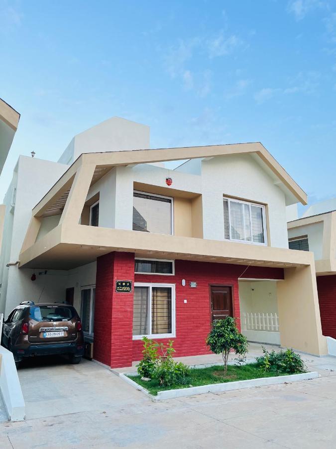 Villa Pristine