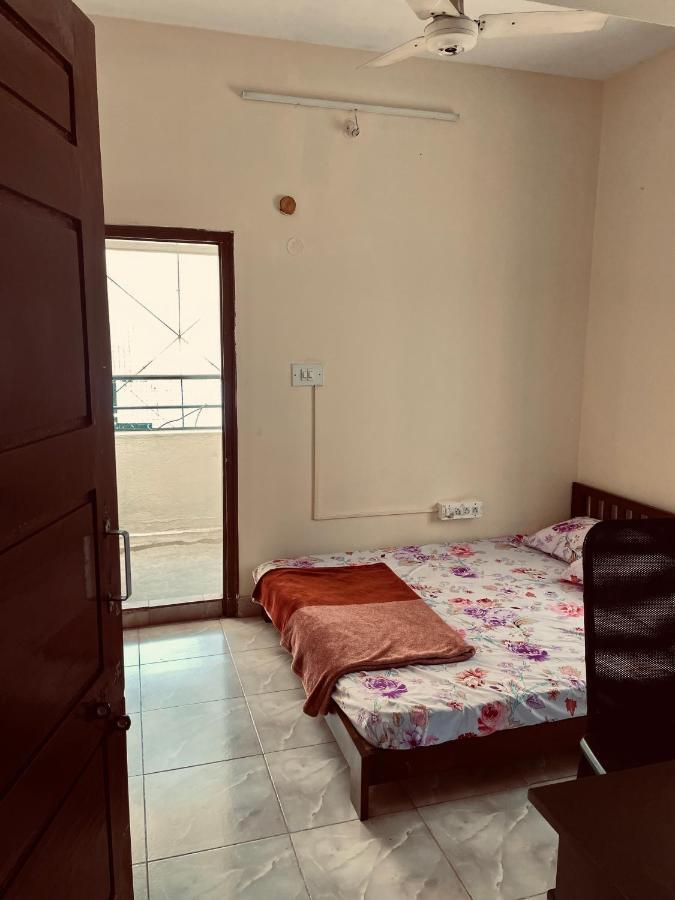 Apartamento Serenity - A Cozy 2bhk House *
