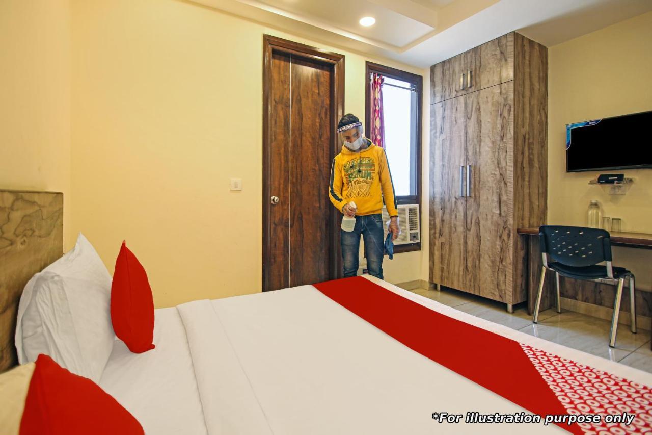 Oyo Flagship Alankar Residency Hotel 3*