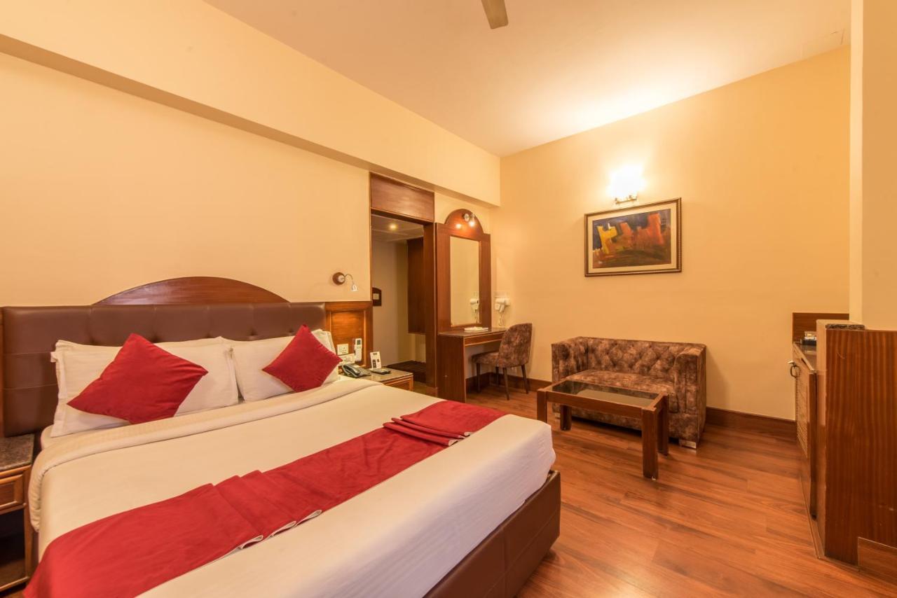 Gate & Conferences Hotel