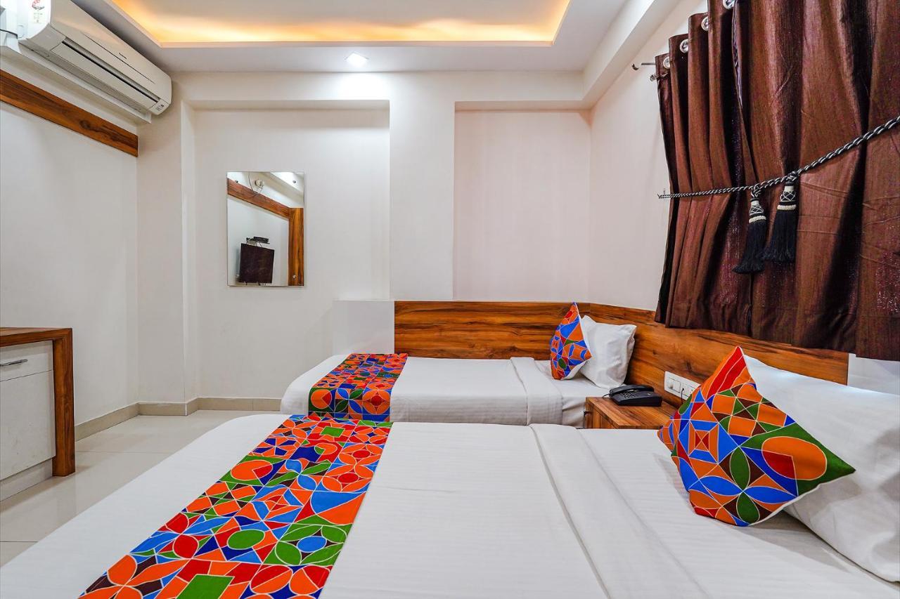 Fabexpress Nr Comforts Hotel