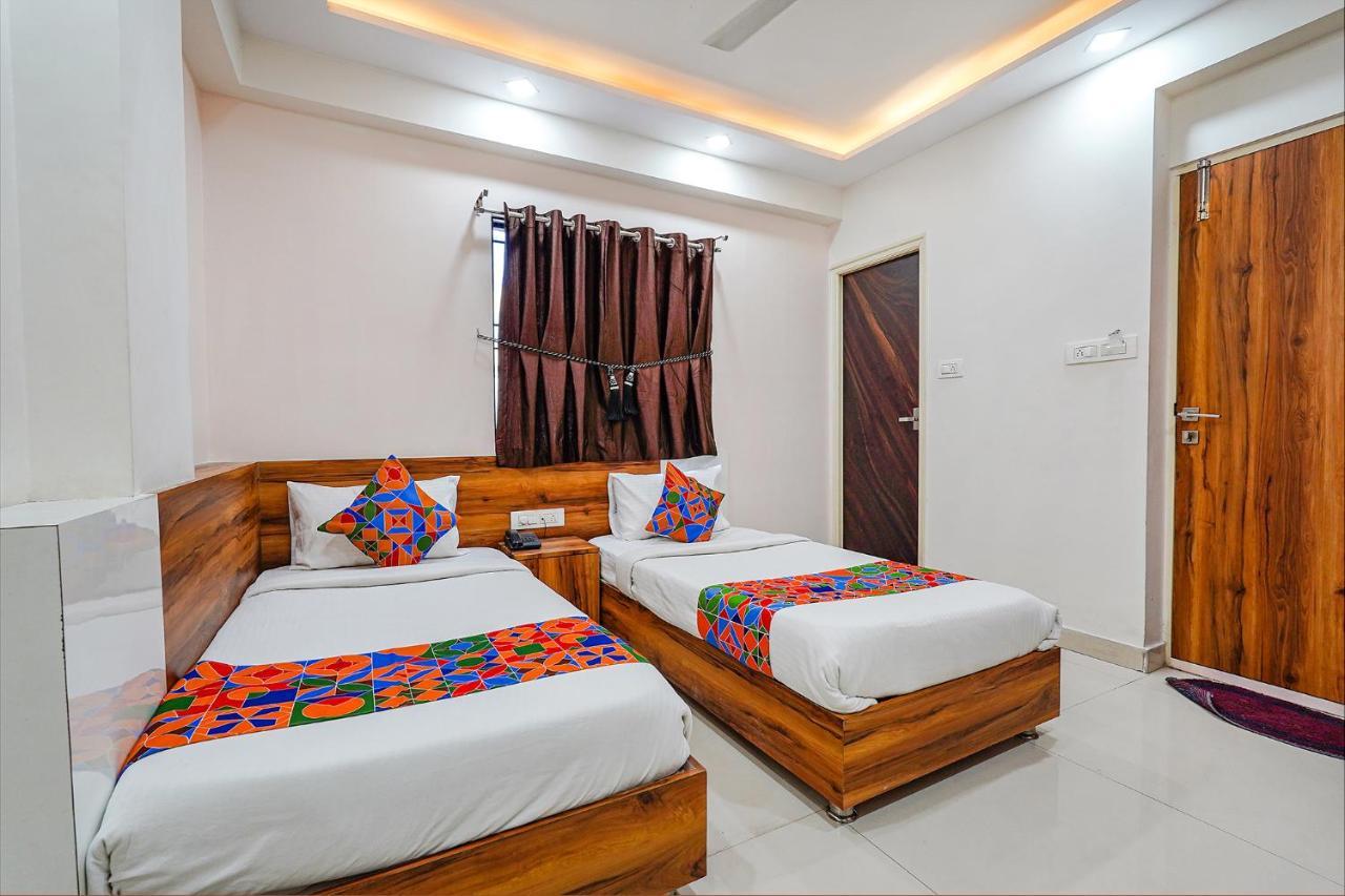 Fabexpress Nr Comforts 3* Bangalore