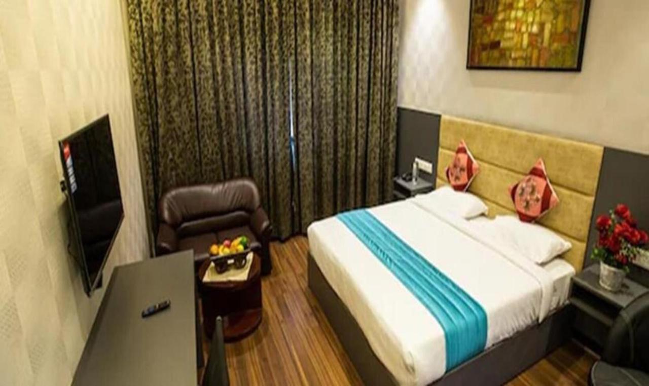 Hotel Fabhotel Prime Grand Seasons