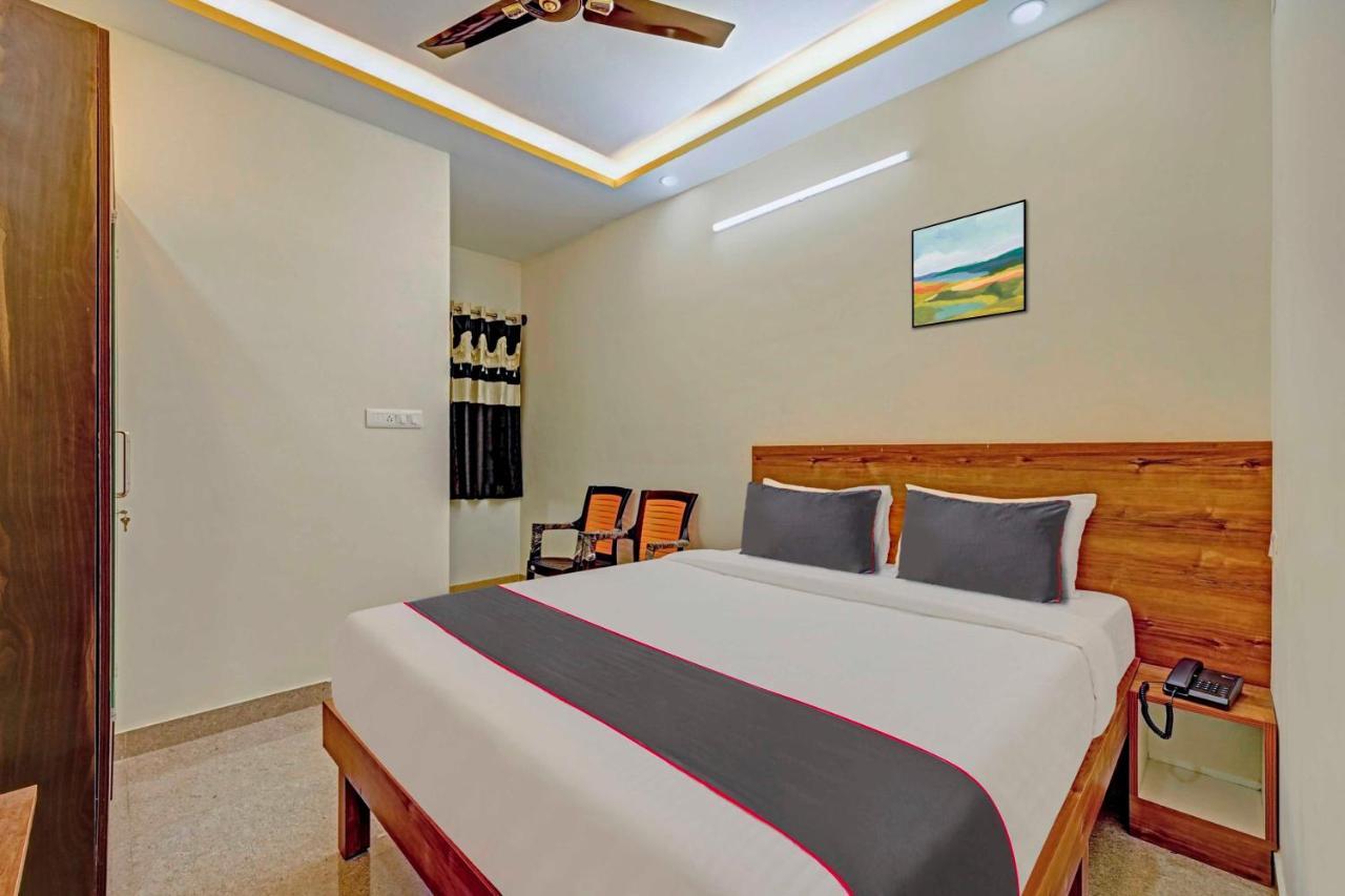 Collection O Sri Sapthagiri Near Phoenix Marketcity 3*