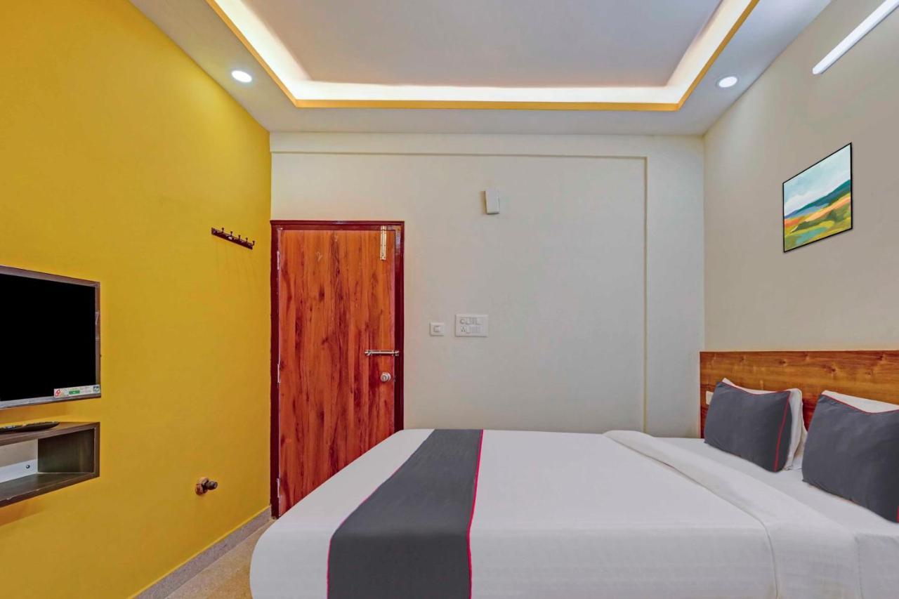 Collection O Sri Sapthagiri Near Phoenix Marketcity 3*