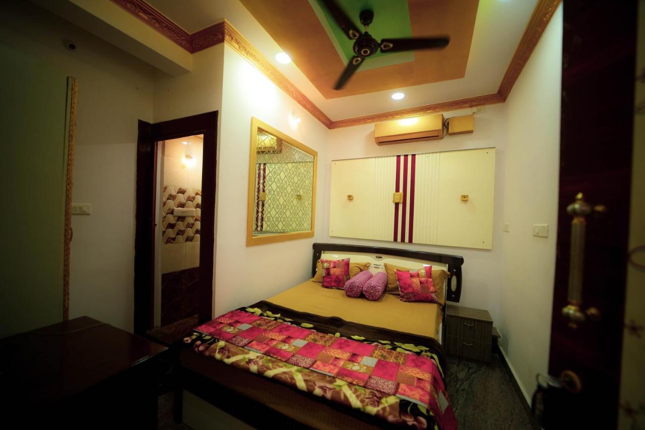 Collection O Ya And Suites Hotel