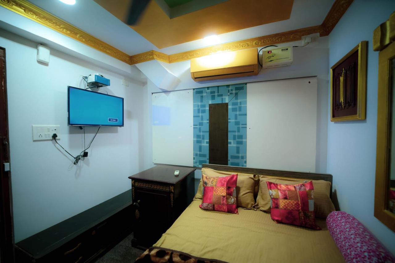 Collection O Ya And Suites Hotel