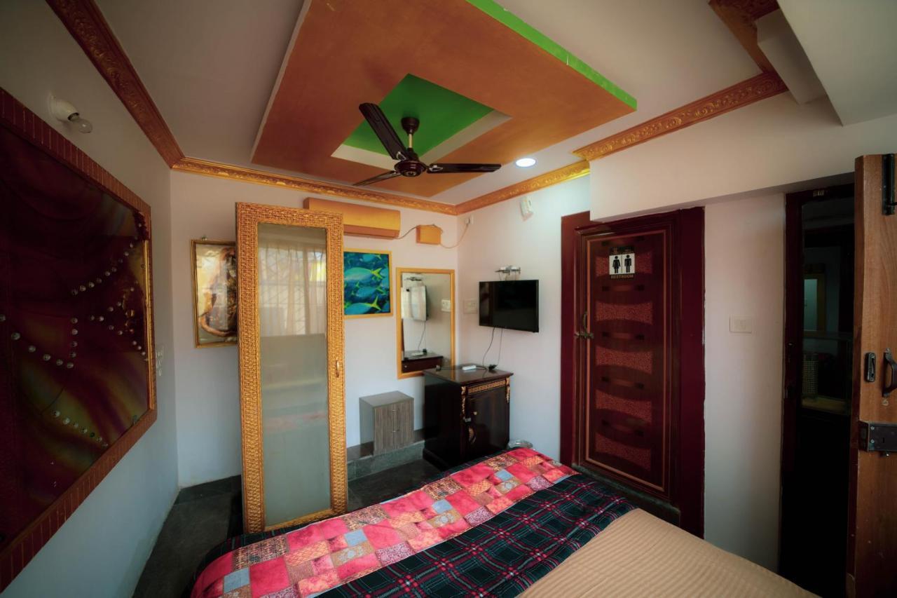 Collection O Ya And Suites Hotel