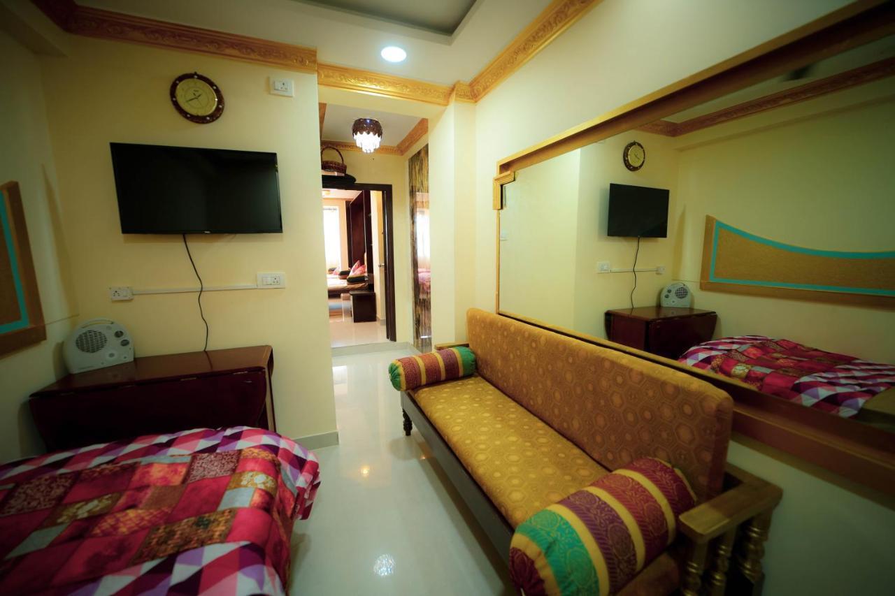 Collection O Ya And Suites Hotel
