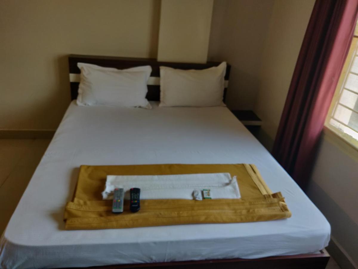 Hotel Parkwood Executive Bangalore