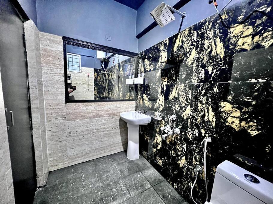 Unique, Private Pent House With Big Balcony. *