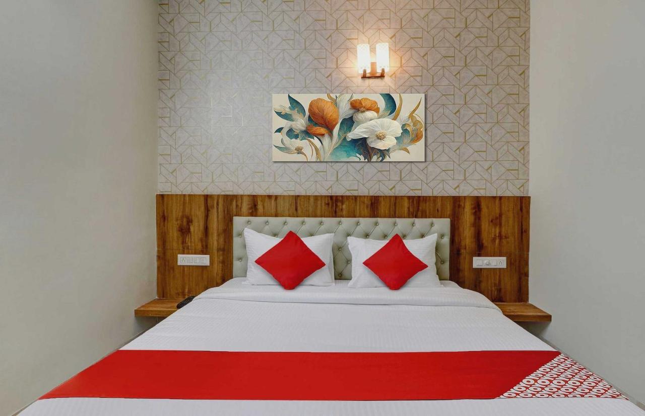 Super Collection O Global Near Kengeri Bus Terminal Metro Station 4*