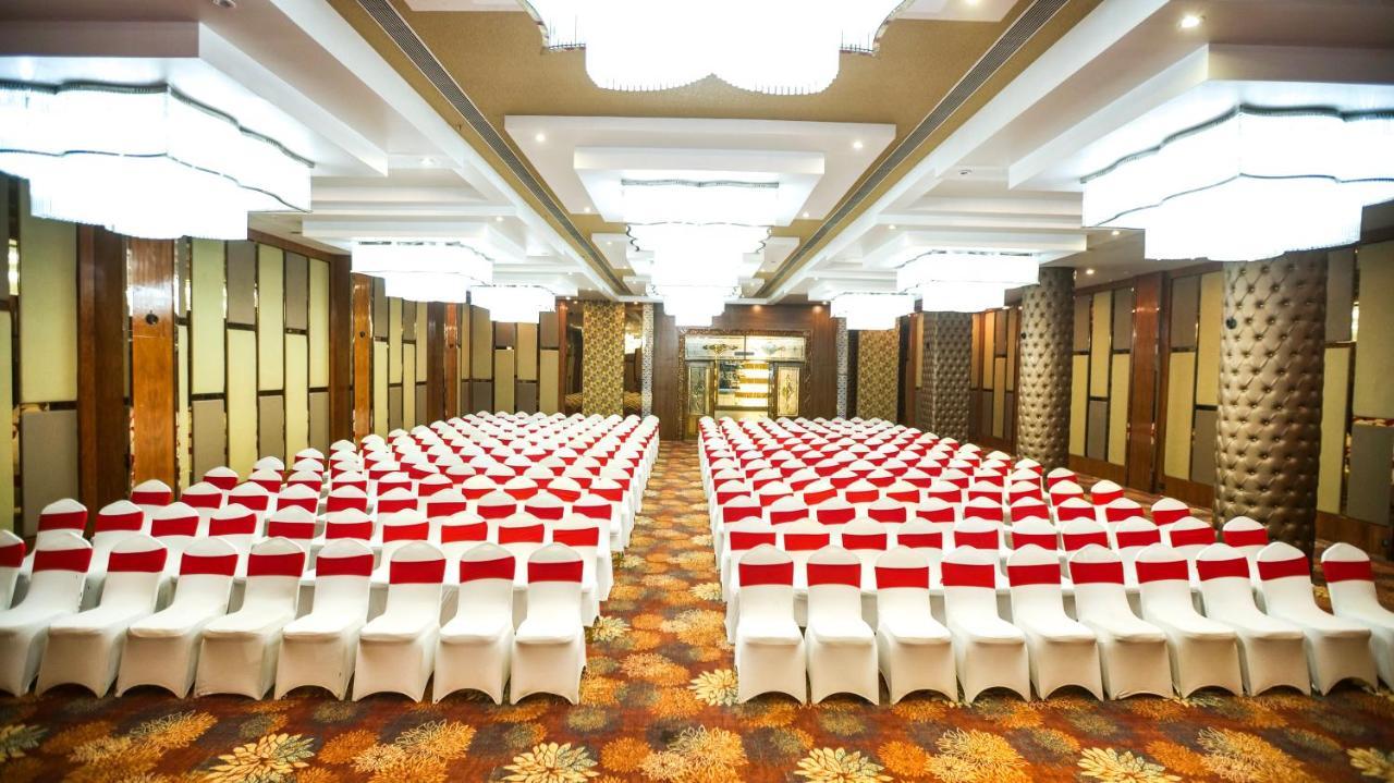 Leroy Grand - Yeshwanthpur 4*