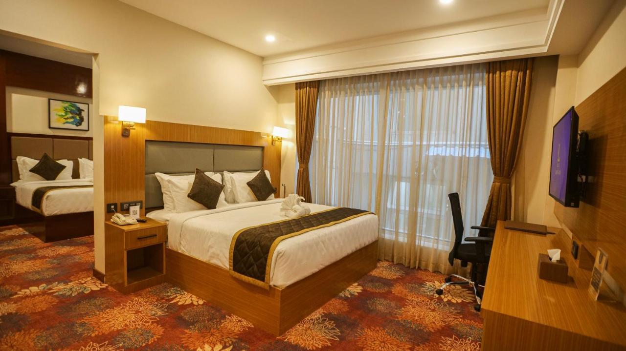 Leroy Grand - Yeshwanthpur Hotel