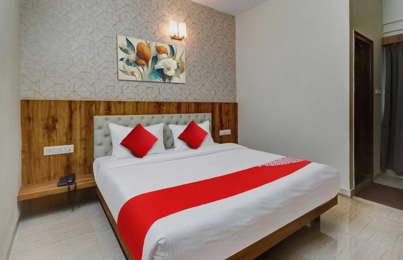 Hotel Super Collection O Global Near Kengeri Bus Terminal Metro Station 4*