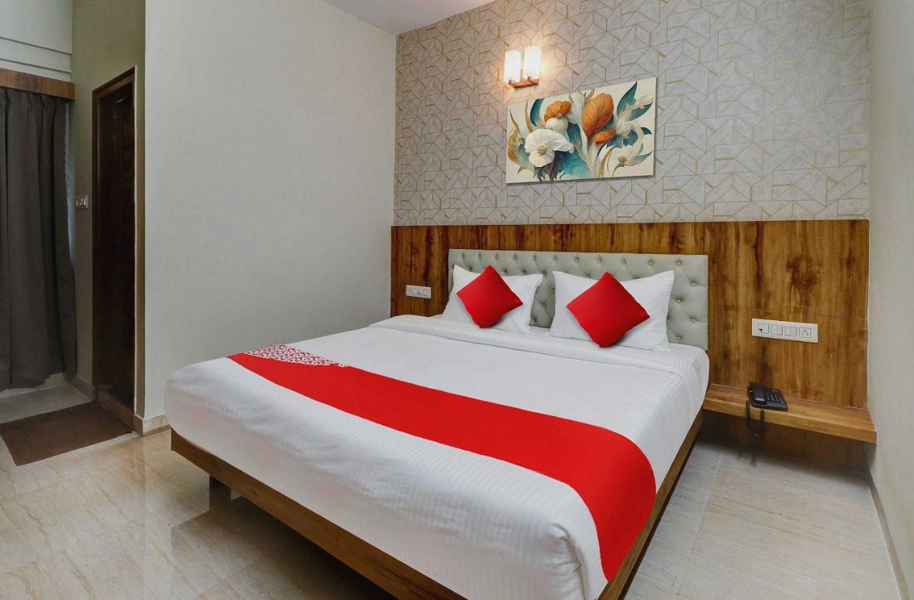 Super Collection O Global Near Kengeri Bus Terminal Metro Station 4*