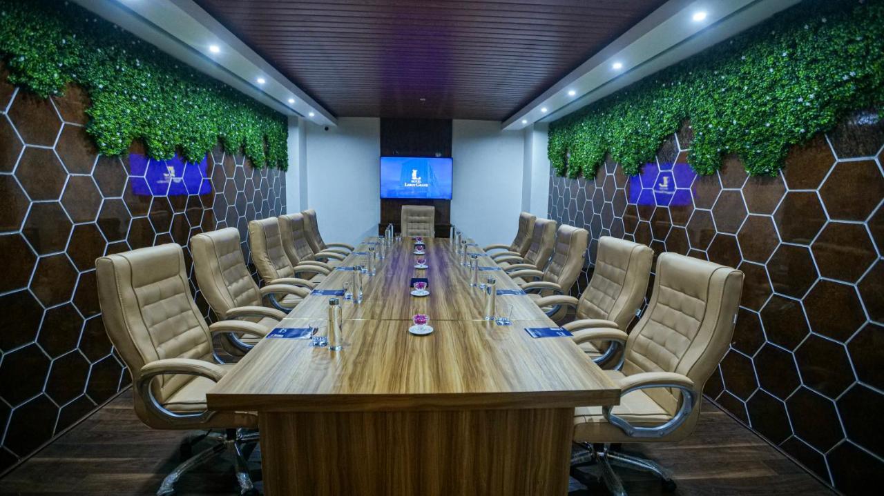 Hotel Leroy Grand - Yeshwanthpur 4*