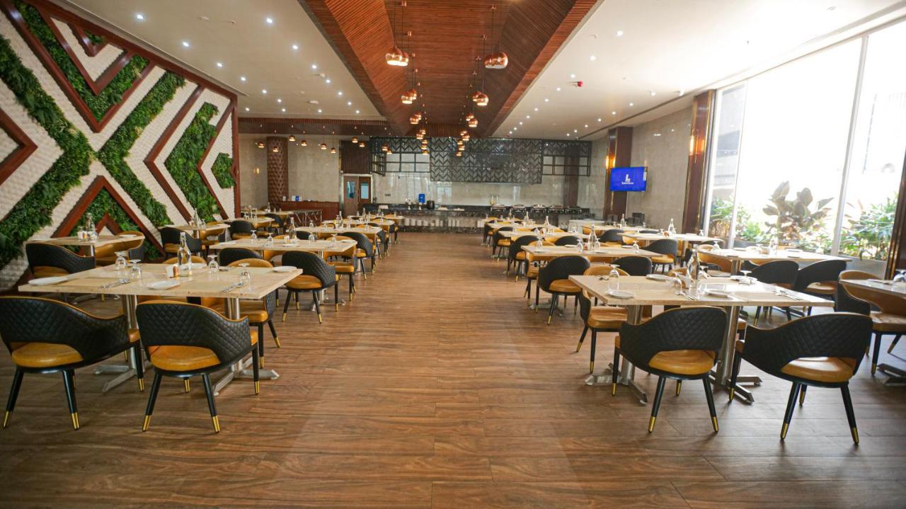Leroy Grand - Yeshwanthpur 4*