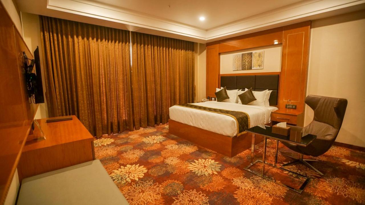 Hotel Leroy Grand - Yeshwanthpur 4*