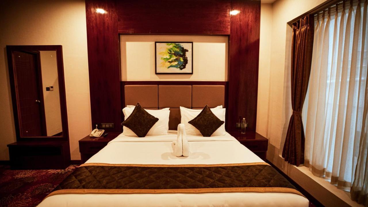 Leroy Grand - Yeshwanthpur