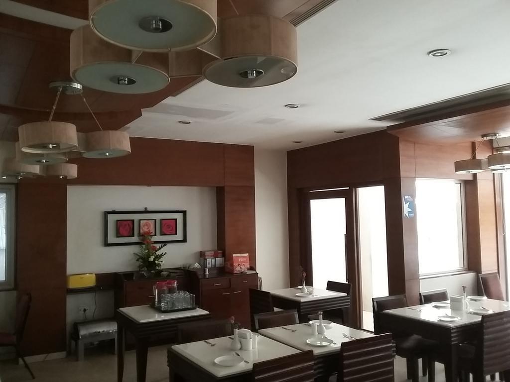 Hotel Dr Rajkumar International 3*
