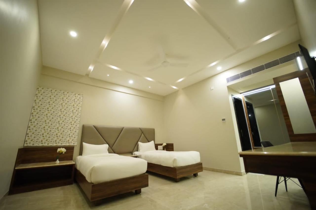 Sun Shine Hotel 4*