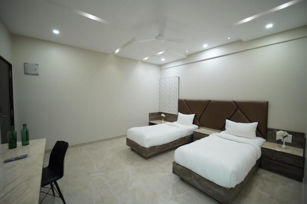 Sun Shine Hotel 4*