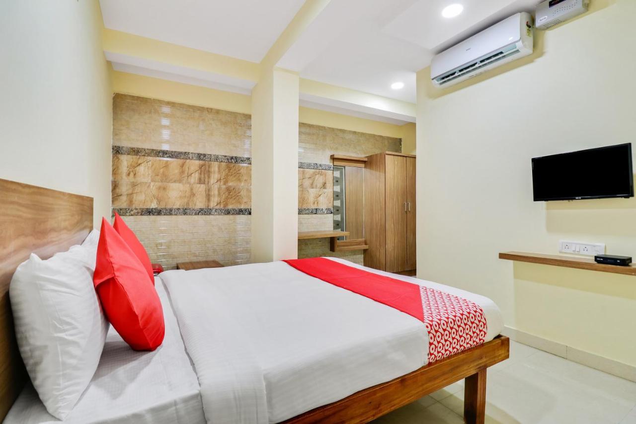 Hotel Oyo Sri Sai Residency Near Vijayanagar Metro Station 3*
