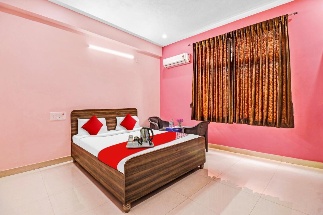 Oyo Flagship Golden Suites Hotel