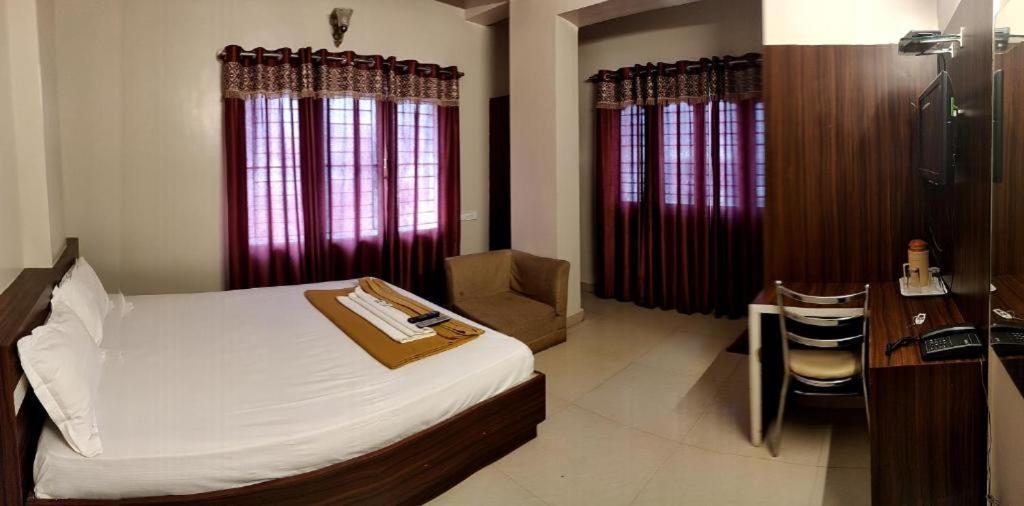 Hotel Parkwood Executive Bangalore