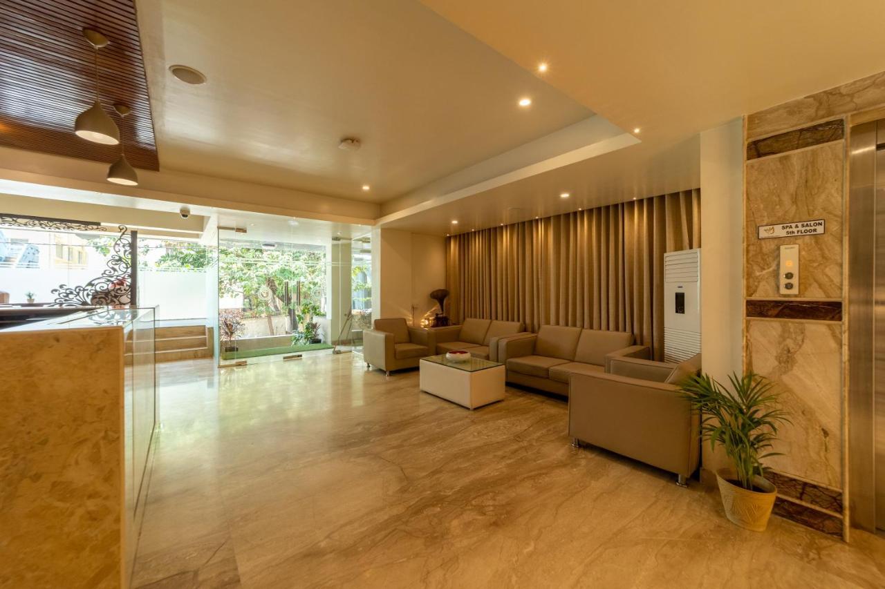 Hotel Tetrad - International Airport Road Hebbal 3*