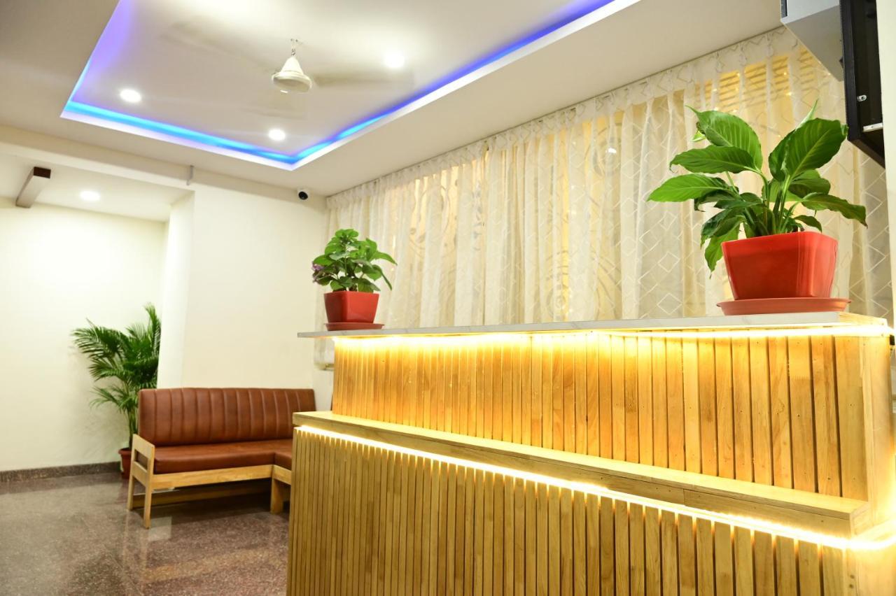 Kk Comforts Boarding And Lodging Hotel *