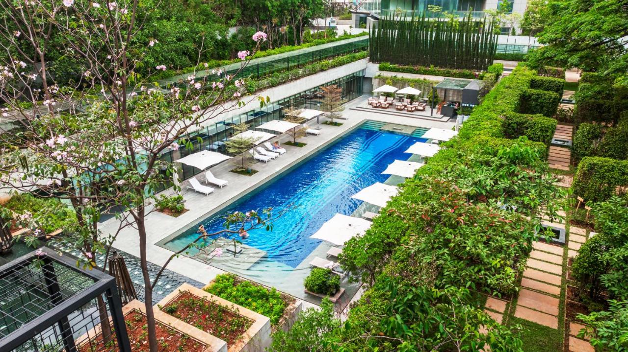 Four Seasons At Embassy One 5*