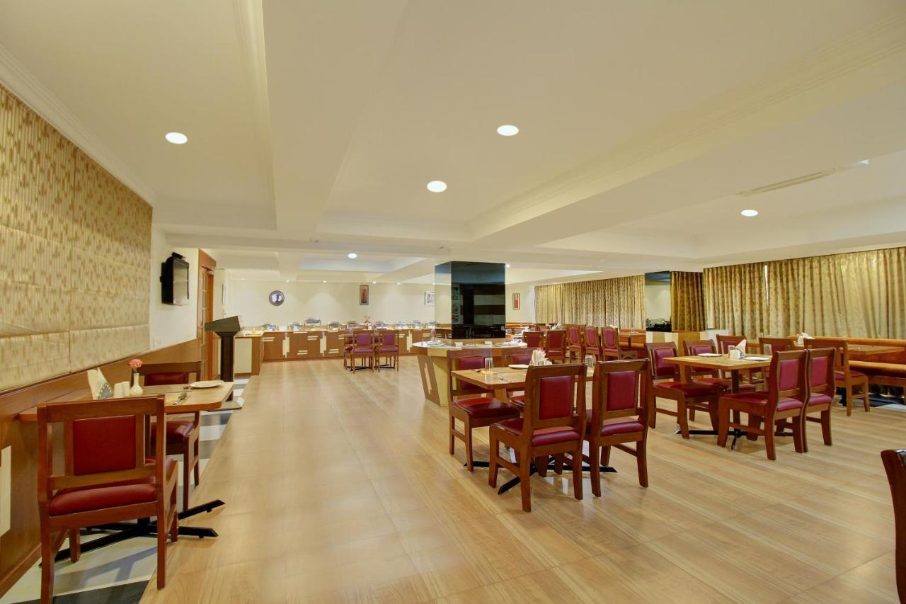 Hotel Monarch Brigade Road 3*