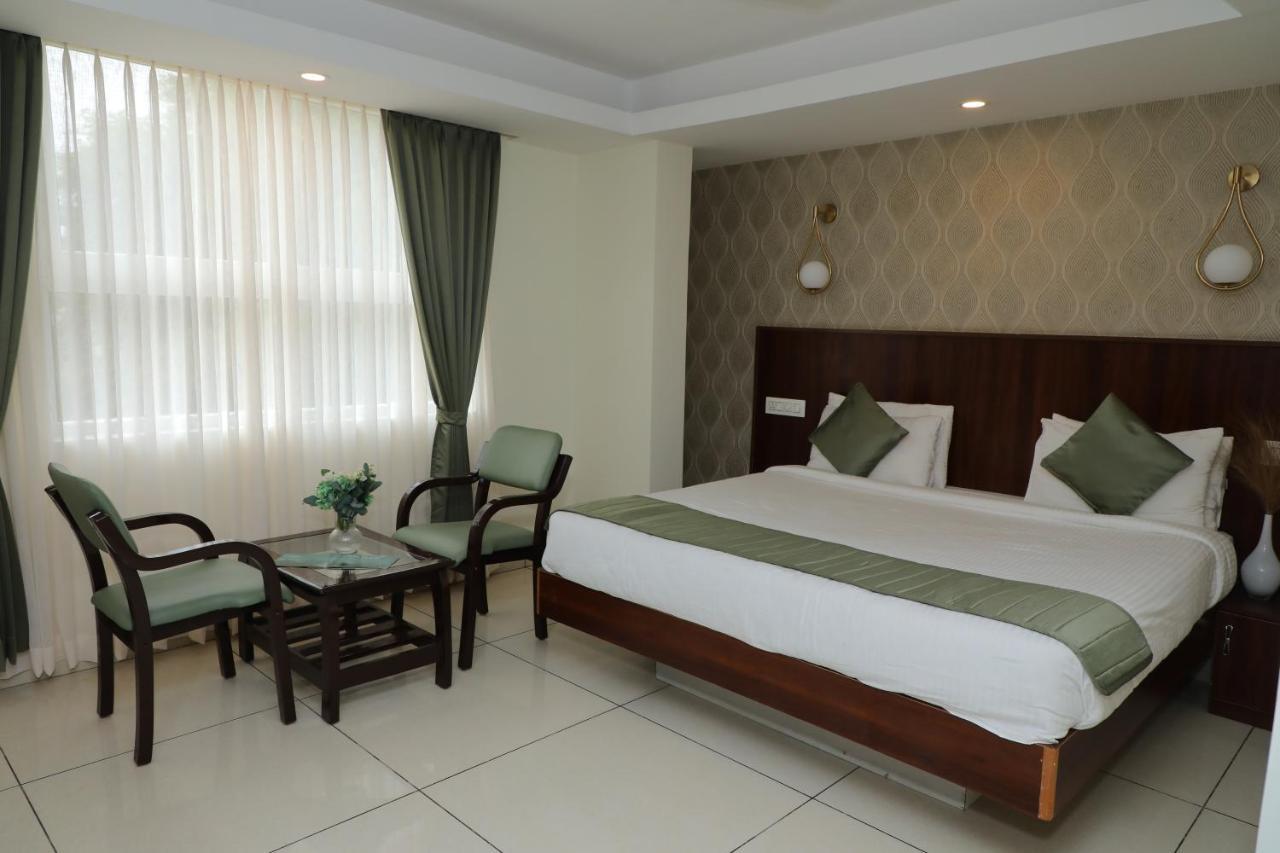 Earth Hotel