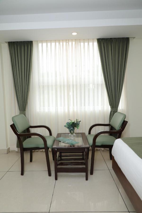 Earth Hotel 3*